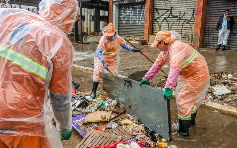 IBGE aponta avanço na limpeza urbana, mas lixões seguem ativos no país