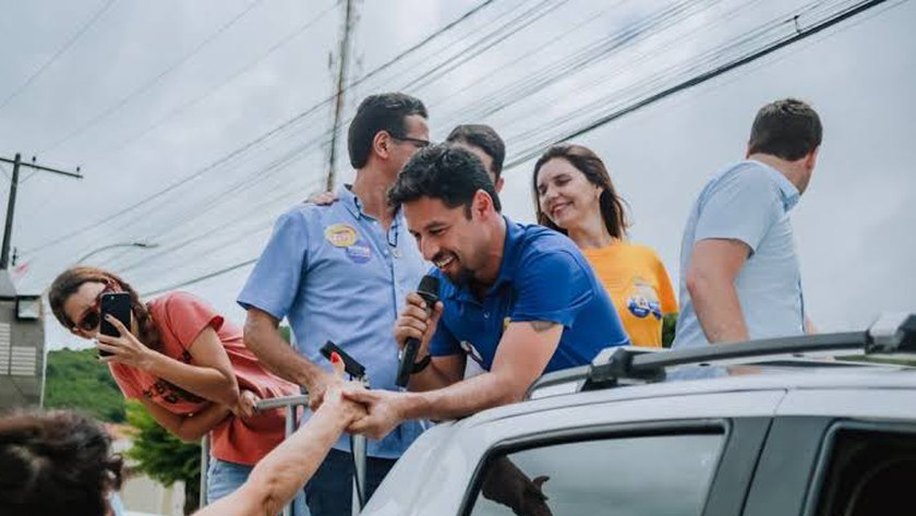 A cobrança indevida a Rodrigo Cunha