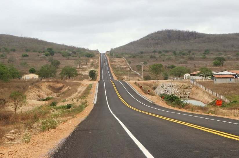 Alagoas inaugura um dos últimos trechos sem asfalto na BR-316