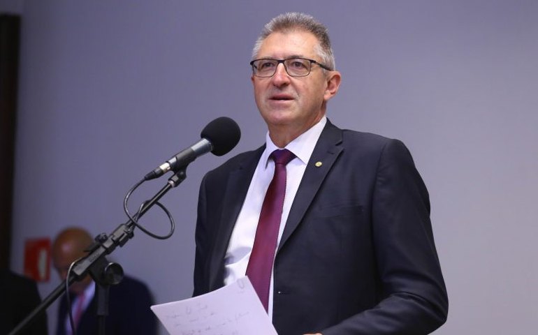 Alckmin, deputados e demais participantes de seminário defendem nova política de industrialização do Brasil