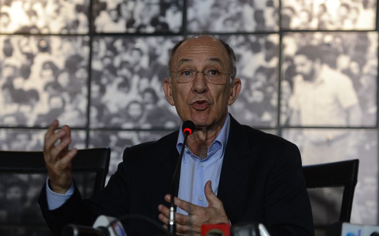 Rui Falcão: ‘Pegaria muito mal proibir Lula de participar do velório do neto’