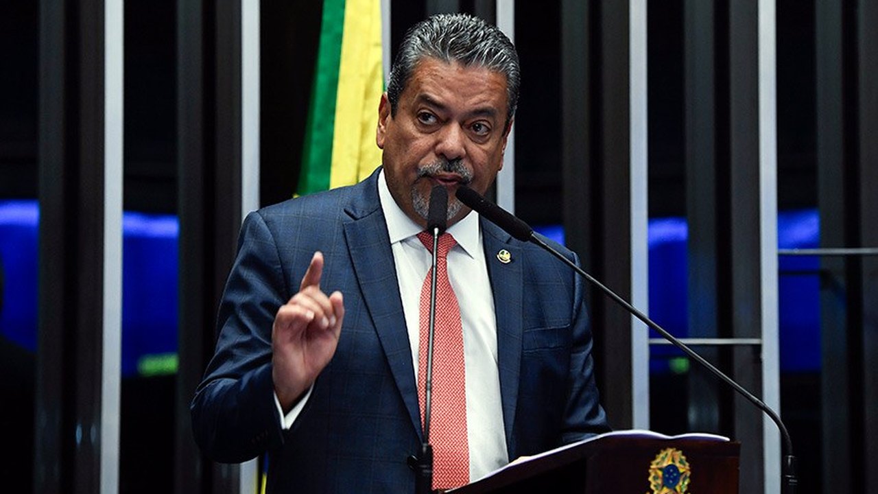 Hiran pede enquadramento de servidores de Roraima nos quadros da União