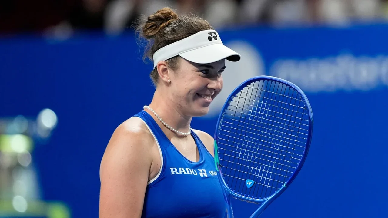 Campeã de Wimbledon, Linda Noskova, garante a vaga da República Tcheca nas semifinais da Billie Jean King Cup.
