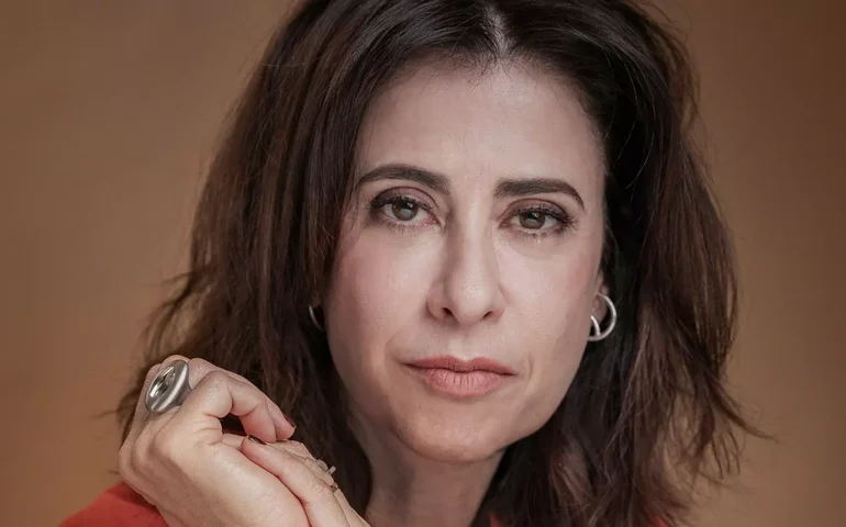 Web vibra com possibilidade de Fernanda Torres viver Odete Roitman em remake de 'Vale tudo'
