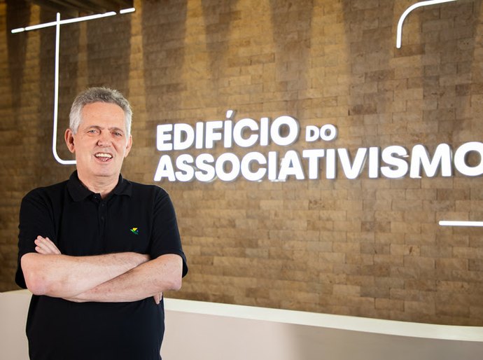 Febrafar amplia base para 73 redes, alcança R$ 41,8 bilhões de faturamento e supera 19 mil farmácias no país