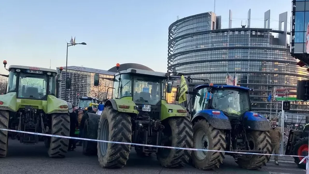 Agricultores franceses protestam com tratores contra acordo Mercosul-UE