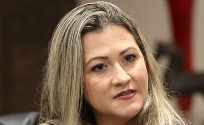 Juíza Emanuela Bianca de Oliveira Porangaba foi afastada cautelarmente de suas funções
