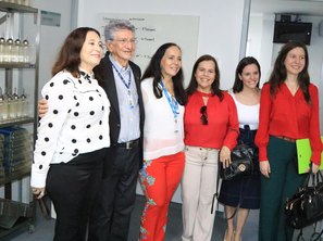 Reitor do Cesmac, Doutor João Sampaio Filho, inaugurou o biotério Doutor Dirceu Belo Falcão de Almeida, representado pelas herdeiras Cláudia, Sílvia, Lúcia, Lívia & Stela Falcão