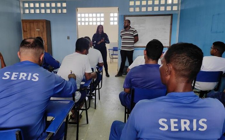 Reeducandos iniciam cursos de mecânico, eletricista, massagista e outras formações