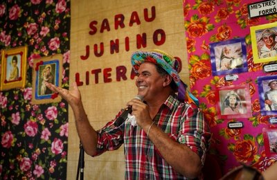 Sarau junino celebra cultura nordestina e destaca talentos da Educação