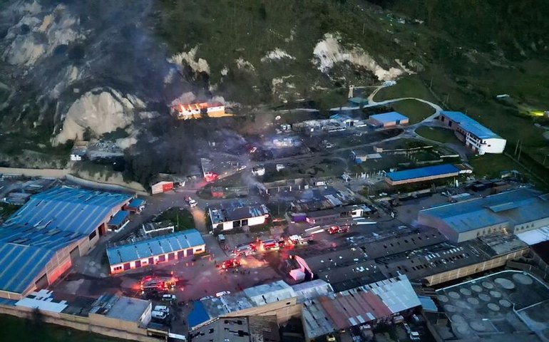 Explosão em fábrica de pólvora e fogos de artifício deixa um morto e mais de 30 feridos na Colômbia; vídeos