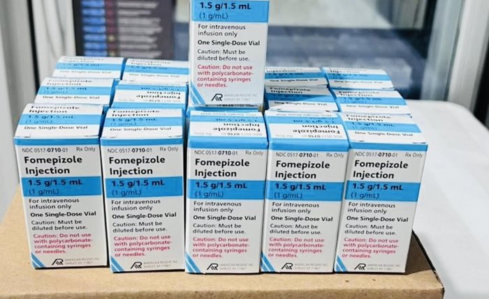 Primeira remessa de antídotos para atender pessoas intoxicadas com metanol Primeira remessa de antídotos para atender pessoas intoxicadas com metanol
