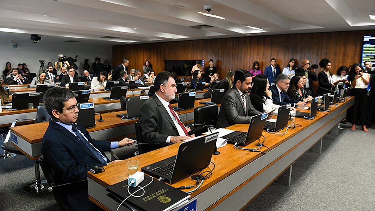 CCJ aprova medidas de proteção contra ameaças do crime organizado