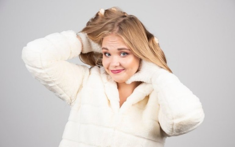 Cuidados com perucas no frio: evite o ressecamento e mantenha a durabilidade