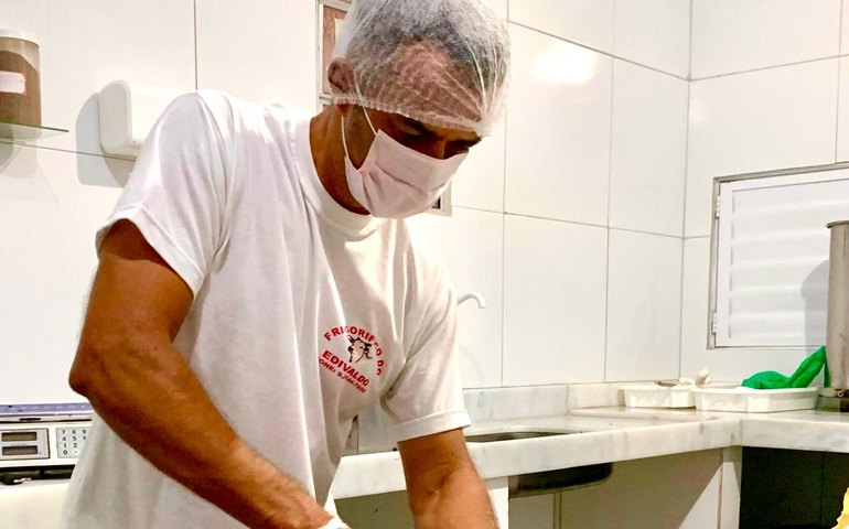 Merenda da rede municipal de Limoeiro de Anadia será incrementada com carne produzida na agricultura familiar