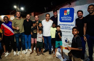 Prefeitura de Marechal Deodoro inaugura nova pavimentação da Rua Benício Antônio dos Santos, na Poeira
