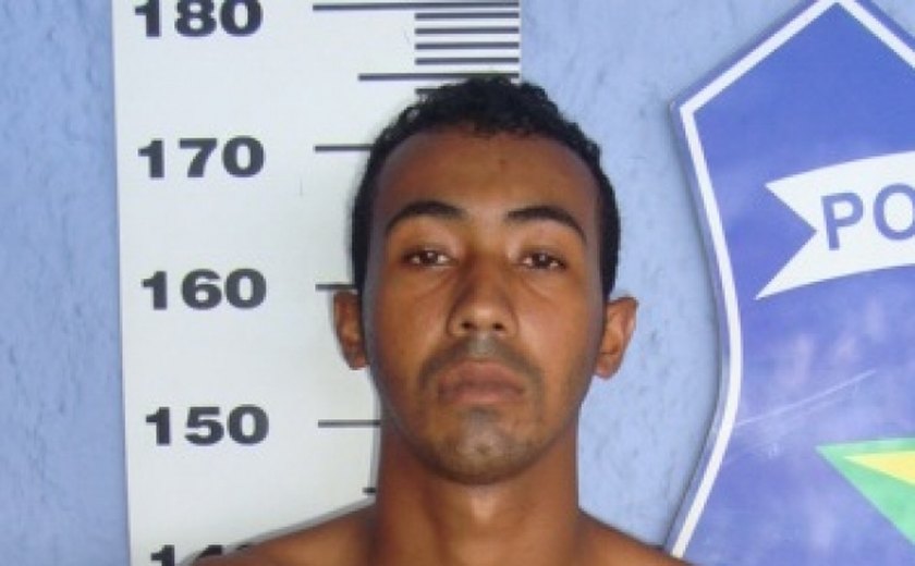 Homem é preso após assaltar farmácia em Maceió