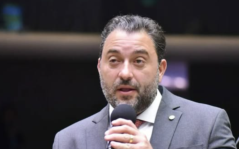 Pacote: Relator retira limite para compensar crédito tributário, mas mantém bloqueio de emendas