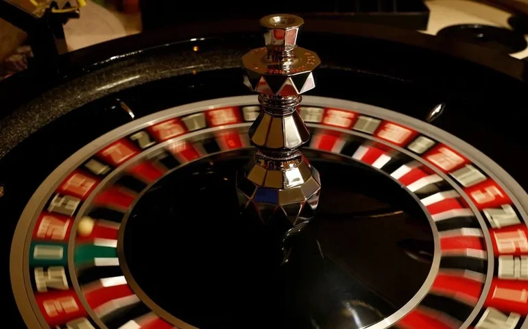 Francês Casino lança oferta pela participação minoritária restante na empresa Cnova