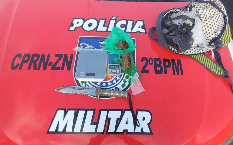 PM prende suspeitos por tráfico de drogas e prática de jogos de azar durante operação em Murici