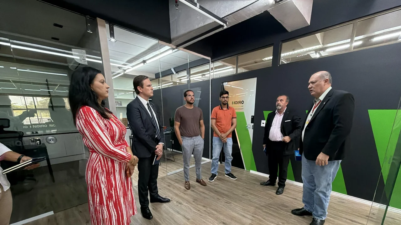 Comitiva da Universidade de Lisboa visita Centro de Inovação do Jaraguá