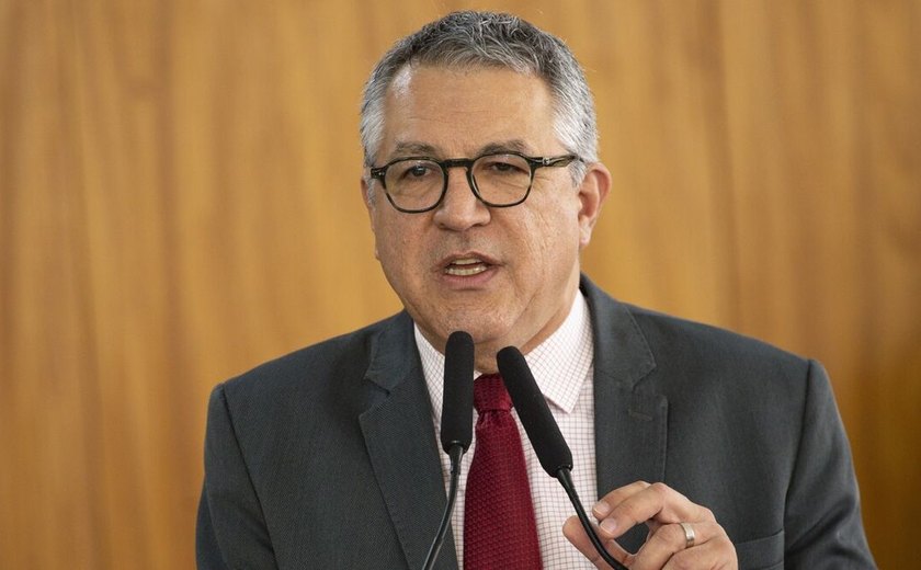 Padilha: governo deve instalar GT sobre redução de custo de crédito na semana que vem