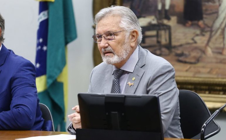 Comissão aprova endurecimento de pena para proteger mulheres de agressores presos