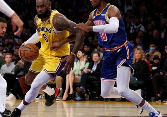 LeBron faz 56 pontos contra Warriors e interrompe série negativa dos Lakers