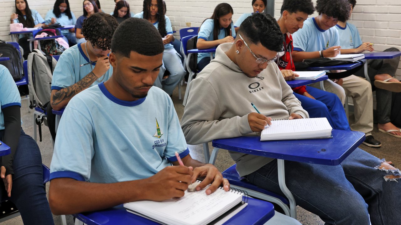 Pé-de-Meia: nascidos em setembro e outubro recebem parcela de R$ 200