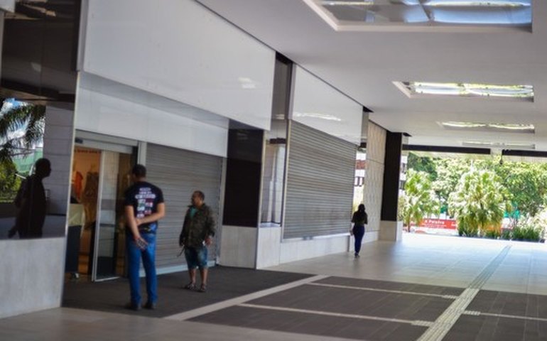 Correção: interior de SP reabre 32 shoppings; País já tem 211 em atividade