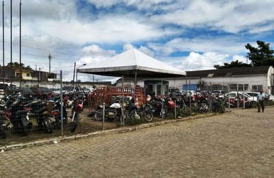 Leilão de veículos apreendidos acontecerá em 2018