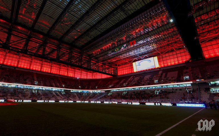 Athetico-PR derrota CRB em confronto direto pelos primeiros lugares da Série B