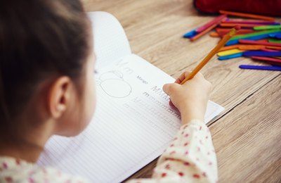Alfabetização global: por que aprender dois idiomas não atrapalha a leitura e a escrita