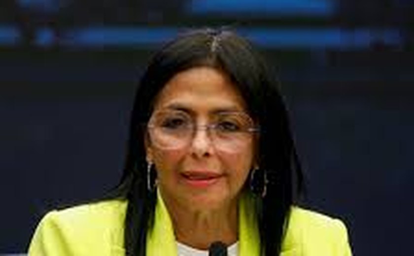 Delcy Rodríguez critica interferência dos EUA e pede autonomia política da Venezuela
