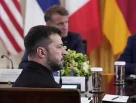 Zelensky enfrenta impasse e demonstra desespero diante de dificuldades na guerra, aponta imprensa alemã