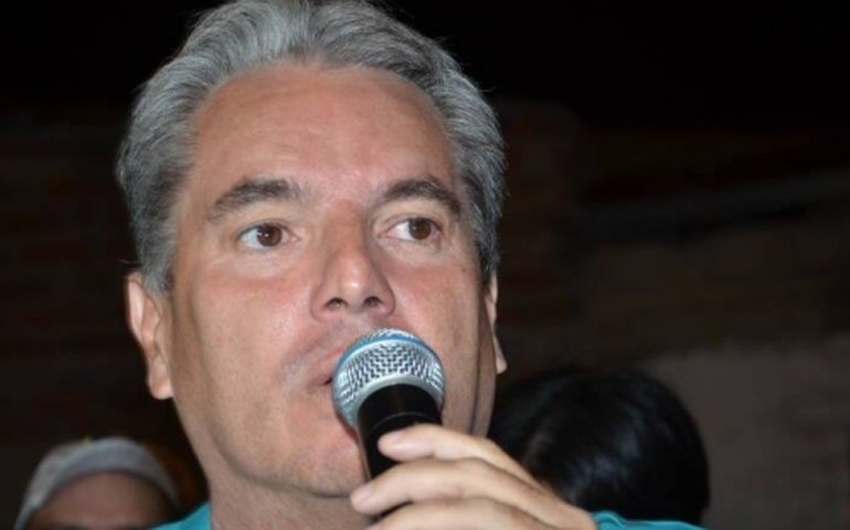 Prefeito Celso Luiz valoriza professores em Canapi