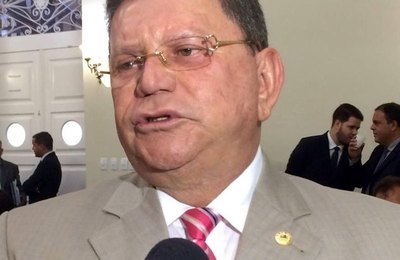 Ex-deputado Cícero Ferro morre aos 63 anos