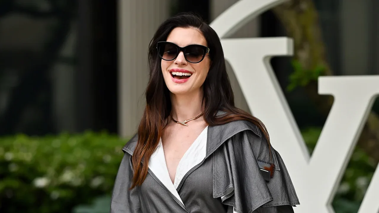 Anne Hathaway está grávida de seu terceiro filho.