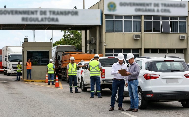 Governo recompõe verbas bloqueadas da Anac e da Antaq