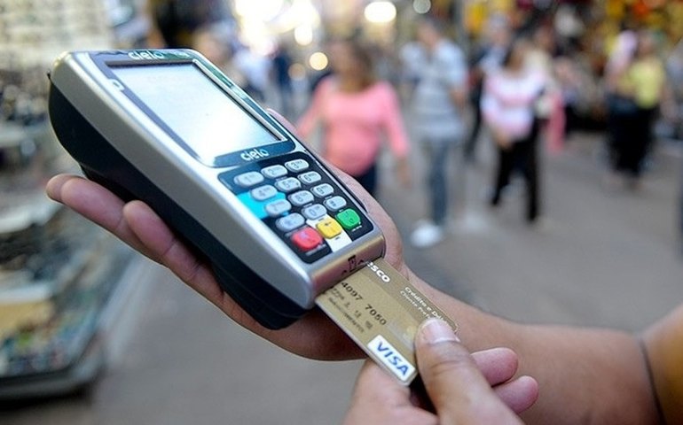 Procon Arapiraca alerta consumidores sobre golpes nas festas de Carnaval