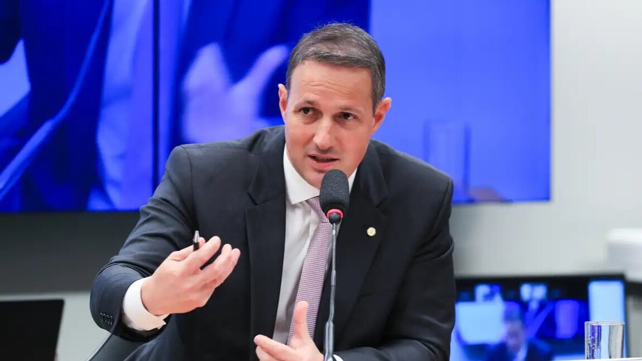 Derrite apresenta 5ª versão do PL Antifacção após críticas do governo