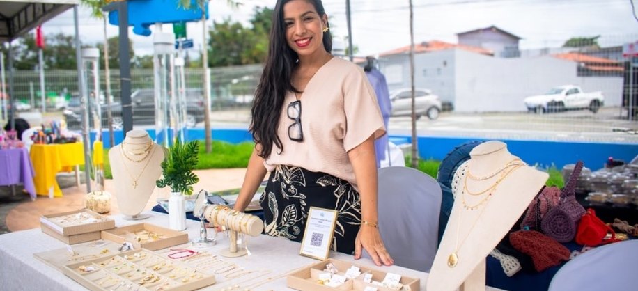 Camila Calheiros participou da feira das famílias empreendedoras. Foto: Davi Silas/ Ascom Maceió Saúde