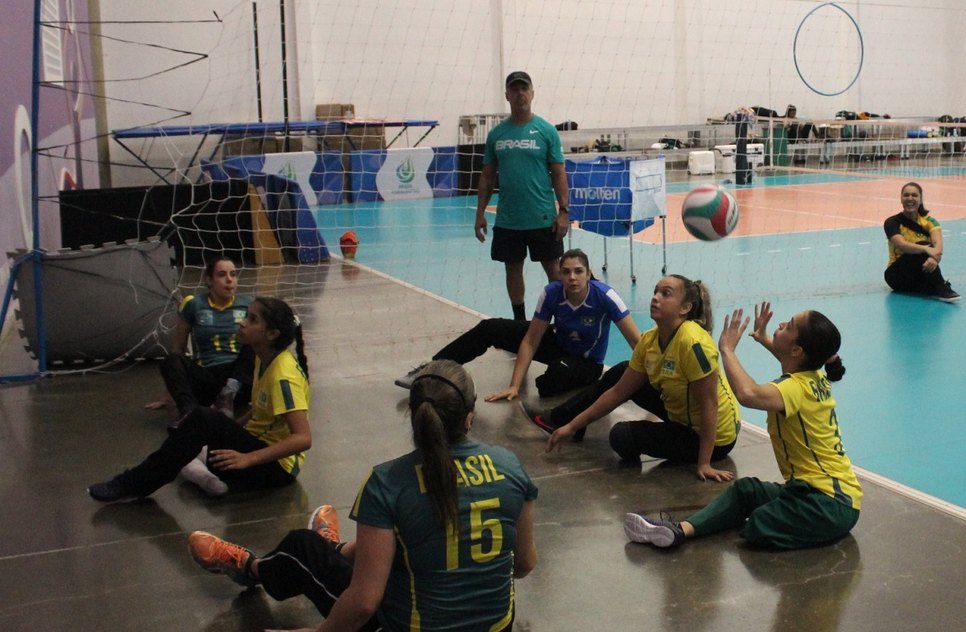 VOLEI FEMININO SENTADO / Foto: Assessoria de Imprensa