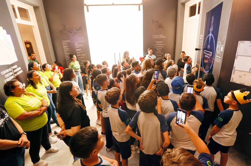 Estudantes do Colégio COC Arapiraca visitam o CCM do TJAL