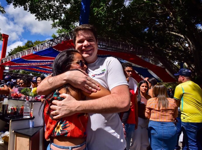 Pesquisa aponta Davi Davino Filho entre os que mais crescem na disputa pelo Senado em Alagoas