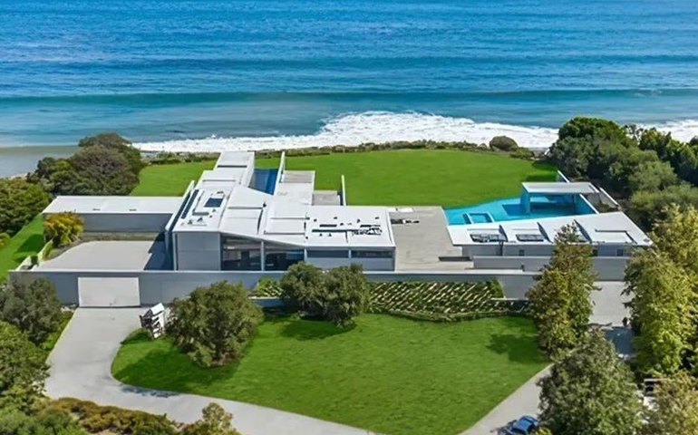 Mãe de Beyoncé tem mansão invadida e bandidos roubam cerca de R$ 5 milhões, diz site