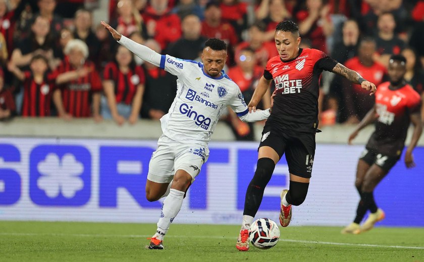 Athletico-PR sofre empate do Paysandu no fim do jogo em Curitiba e se complica na Série B