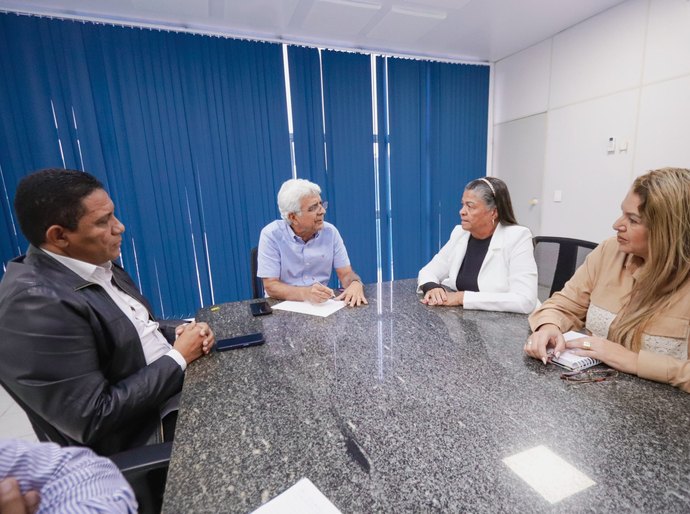 Prefeita Tia Júlia agradece obras na Serra das Pias e pede melhorias na Serra do Muro