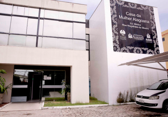 Casa da Mulher Alagoana promoverá oficina de produção de currículos para vítimas de violência doméstica