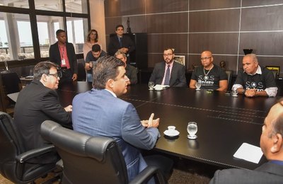 Prefeito Rui Palmeira se reúne com presidente do TJ/AL e representantes do Pinheiro